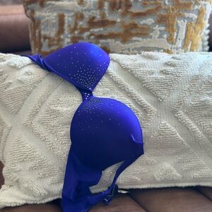 Victoria's Secret Vibrant Blue Bra with Sparkling Details